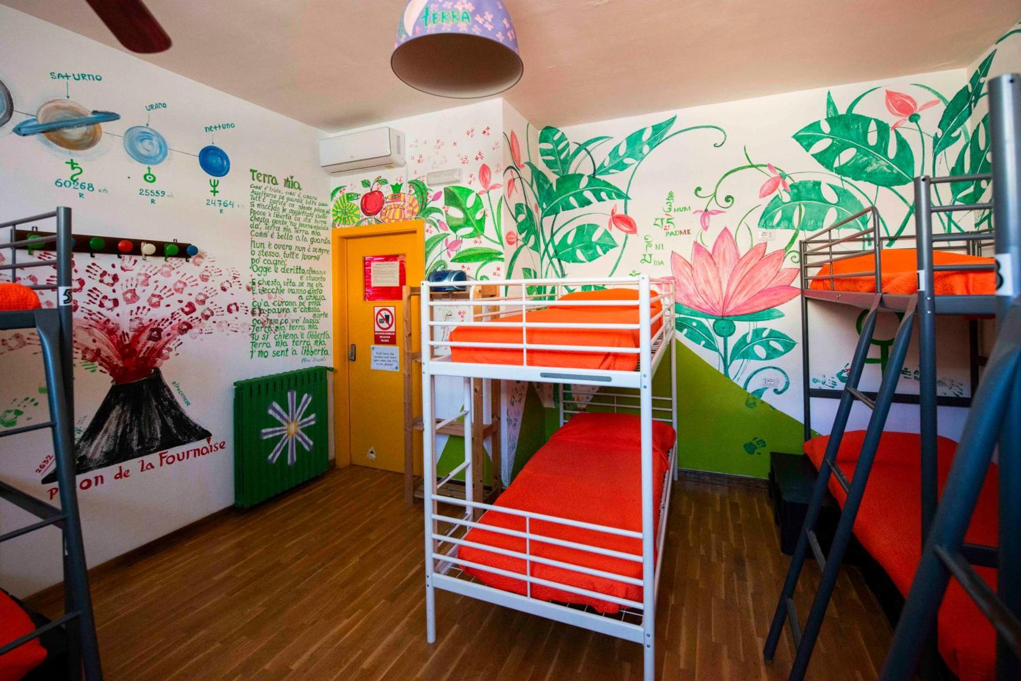 Eco Hostel Floreale Ercolano Eksteriør billede